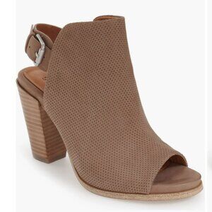 Gentle Souls - 'Shiloh' Block Heel Slingback Sandal (Women)